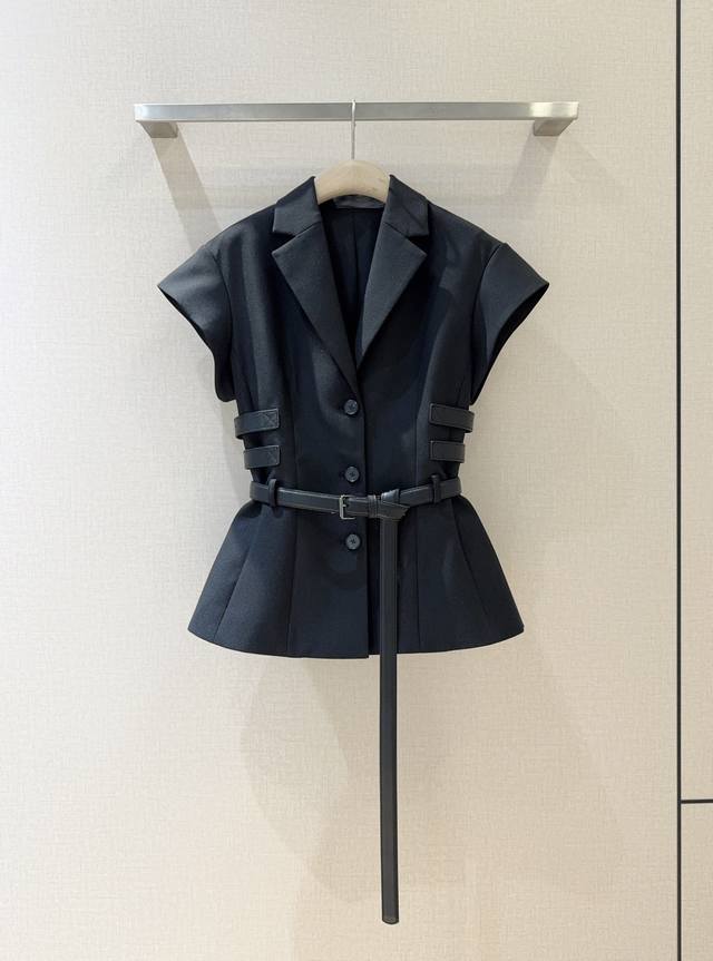 Di*O*R New Arrival Recommendation Black short-sleeved suit, made of 100% polyest