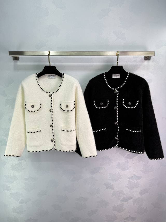 Ch*25 Autumn/Winter New Round Neck Jacket, Classic Chanel Style, Camellia Button