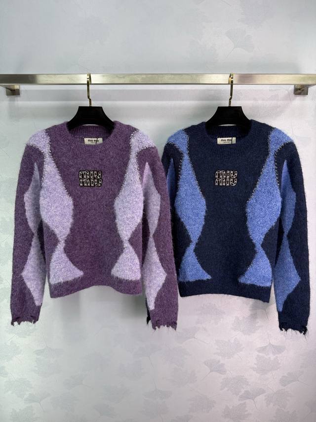 Miu*25 Autumn/Winter New Arrival Diamond Pattern Sweater, Soft and Comfortable W