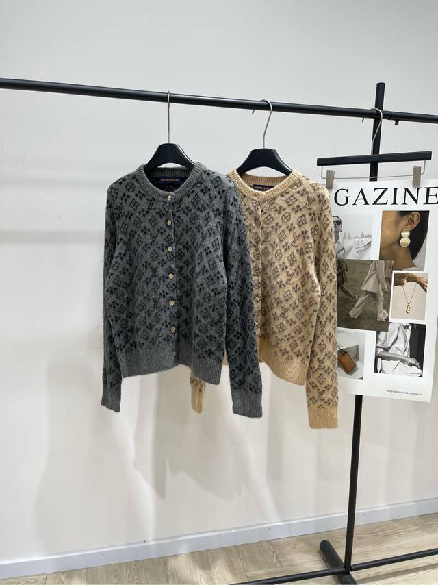 LV Four-Leaf Clover Monogram Plush Single-Breasted Cardigan DDD, Fabric: Wool Bl