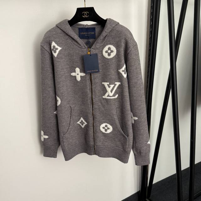 Style No. 20257000 Lv* New Color Block Logo Jacquard Long-Sleeve Hooded Knit Ca