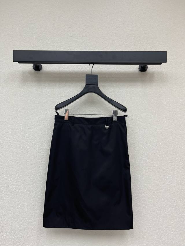 prad*25 New High-Waisted Straight Nylon Midi Skirt. Custom-made imported eco-fri