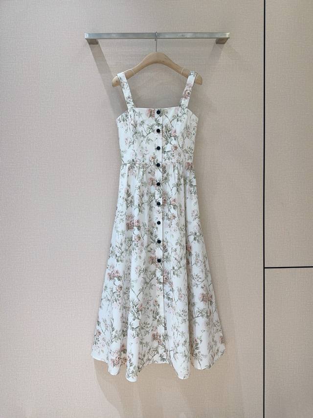 D Brand's New Arrival for 26! Floral Print Sundress Made of poplin cotton, squar