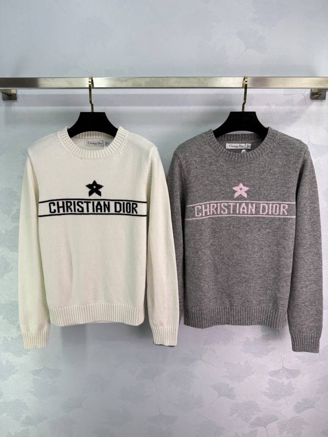 Dio* Autumn New Minimalist Knit Top with Classic Logo and Five-Pointed Star Patt