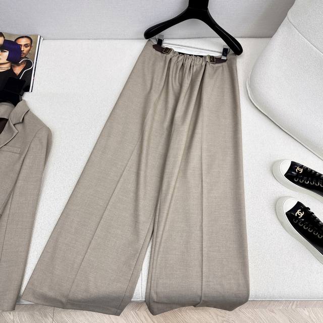 Hot Selling Series Loe 25Ss Early Autumn Newest Popular Stylish Suit: Short Blaz