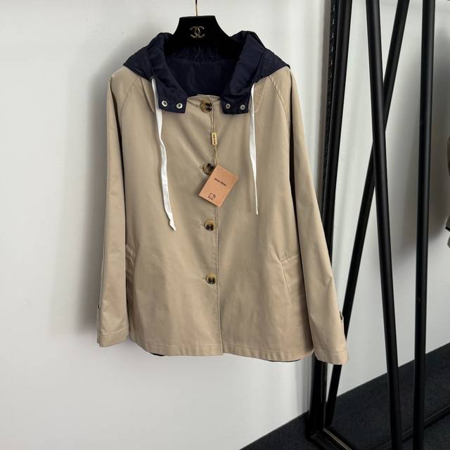 Style No. 20256971 Miumi* New Reversible Color-Blocked Long-Sleeved Hooded Tren