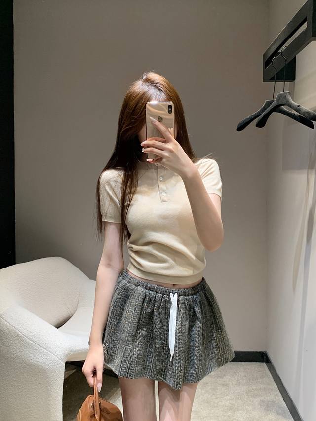 Miumi* 26Ss Early Spring New Arrival Micro-Label Jacquard Three-Button Cashmere