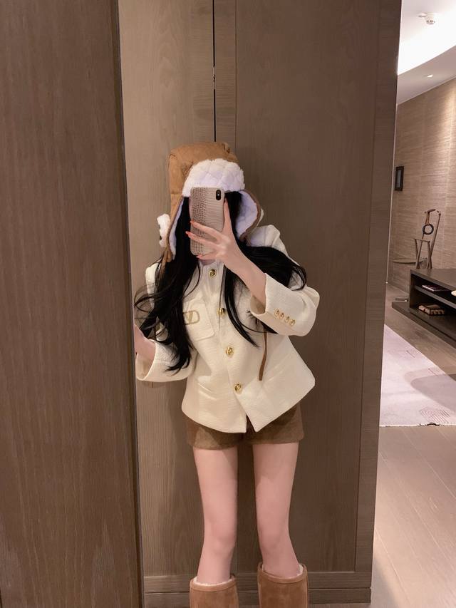 Valentin*Gui's same style gold thread embroidered letter quilted woolen coat