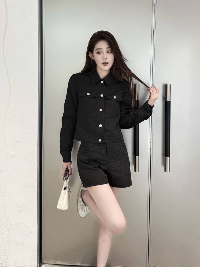 Fend* 2025Fw New Arrival Set - Rocket Speed Production! The entire set features