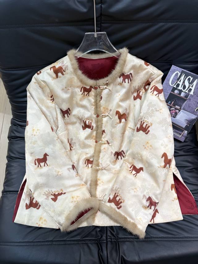 New arrival: Reversible printed polyester cotton jacket. Sizes M, XL, DDD