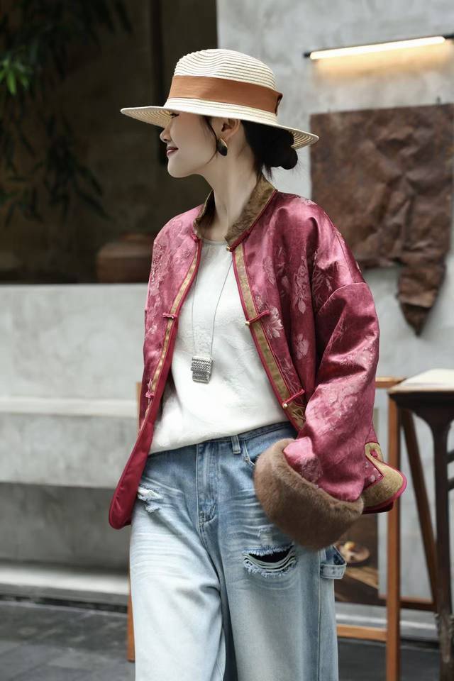 New Arrival: Rayon Jacquard Quilted Jacket with Mink Cuffs, 2 Colors, 4 Sizes DD