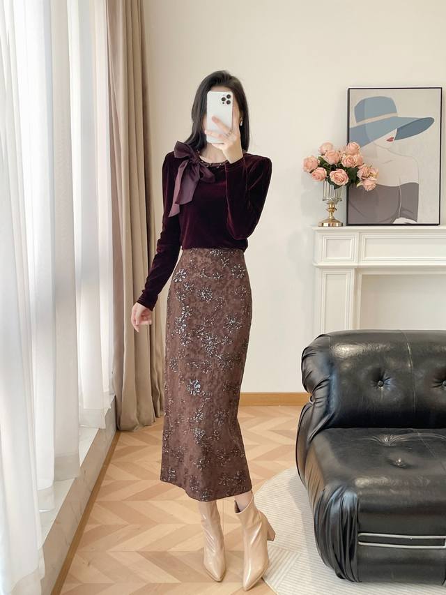 2025 Autumn/Winter New Retro French Brown Lace Jacquard Skirt + Full Velvet Bea