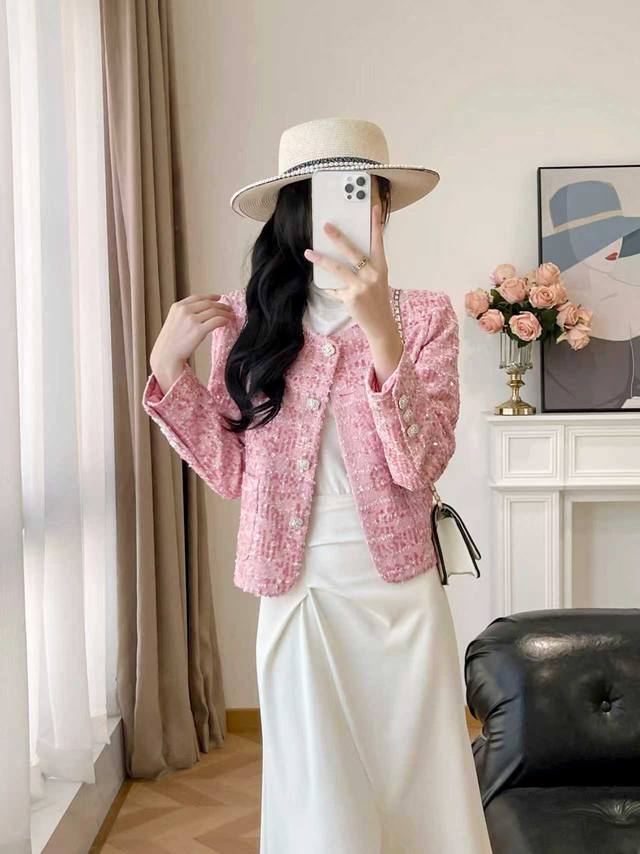 2025 Autumn/Winter Hot Selling Chanel-Style Women's Cardigan, High-End Elegant R