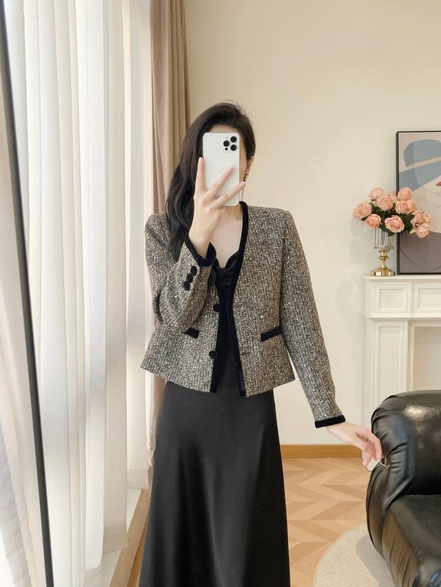 2025 Autumn/Winter Hot Selling Chanel-Style Women's Cardigan, High-End Elegant R