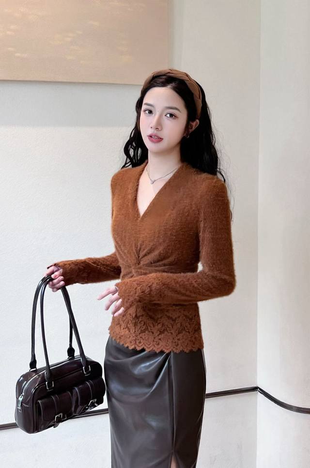 New V-neck lace crochet base layer top, stylish design, knotted, slim fit, long