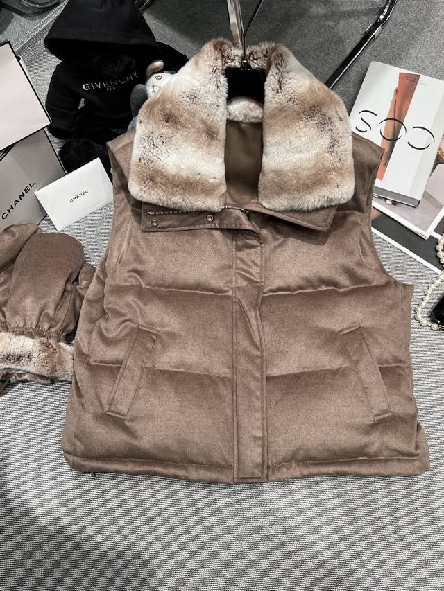 Lp Autumn/Winter New Style Rex Rabbit Fur Collar Goose Down Vest, available on t
