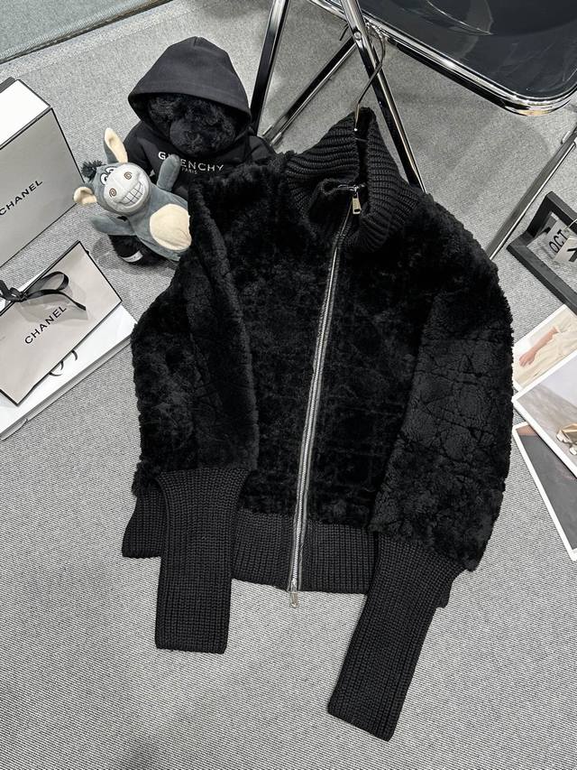 Dio* 2025 Autumn/Winter New Style Shearling Coat, featuring classic stitching an