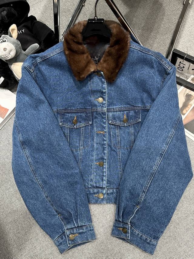 Ysl 2025 Autumn/Winter New Mink Denim Down Jacket, a deep, well-washed denim blu