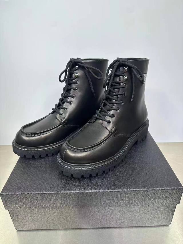 2025 Latest Prada Boots with Micro-Label, Round Toe, Stitched Leather, 1:1 Mold