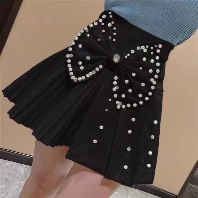 New French-style rhinestone-embellished and beaded bow skirt, sweet pleated high