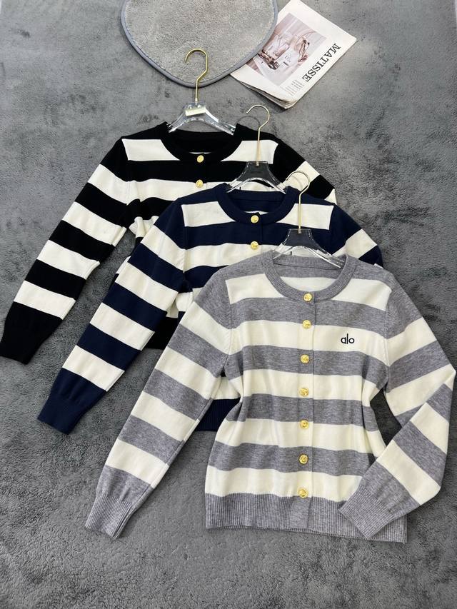 New Arrival Metal Buckle Crew Neck Striped Long-Sleeve Sweater Black, Blue, Gray