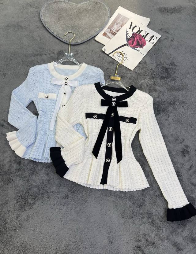 New Arrival Designer-style Round Neck Button-down Long-Sleeve Knit Sweater Blue,