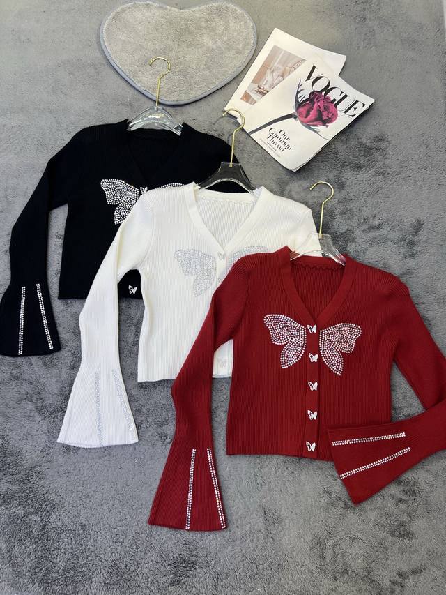 New Arrival Designer V-neck Butterfly Rhinestone Flared Long-sleeved Sweater Bl