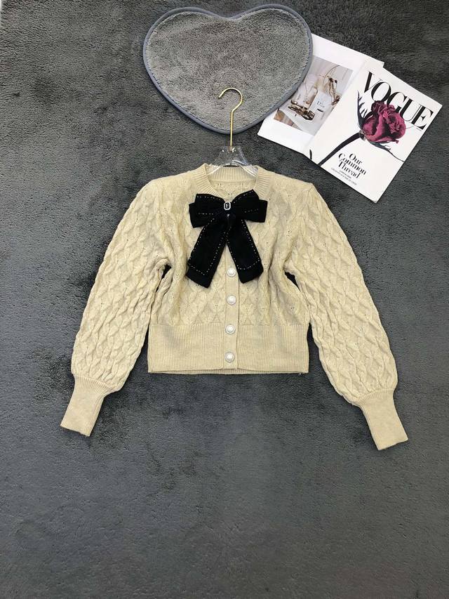 Niche Design Pearl Button Cable Knit Sweater Smlp DDD