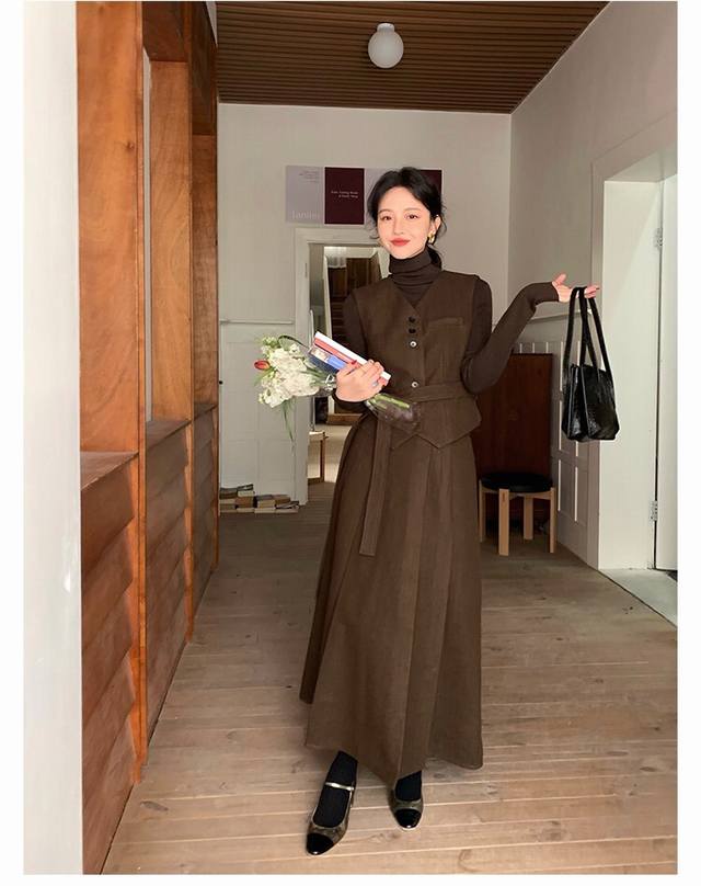 New Retro Suit Vest + Pleated Skirt 3-Piece Set Smlpxl DDD