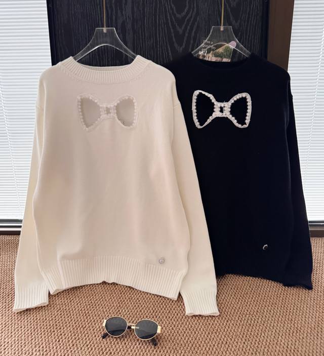 Product Name: Chanel* Latest Bow-Tie Hollow-Out Wool Knit Pullover Sizes: M & L