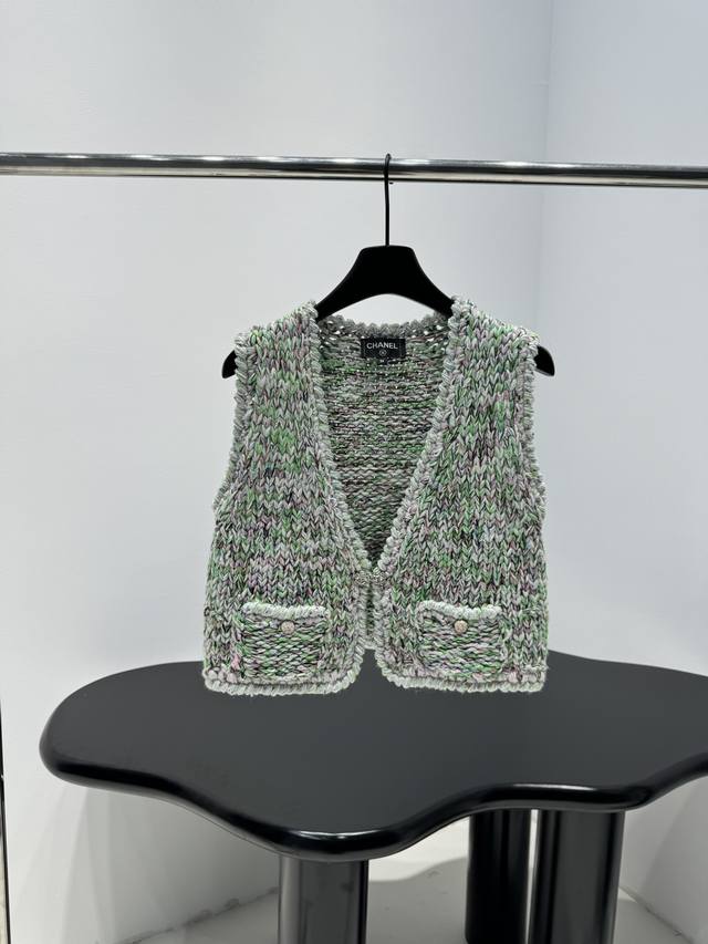 Chanel 25 New Tweed Vest Custom Tweed Fabric Custom-woven Yarn with Colorful Ma