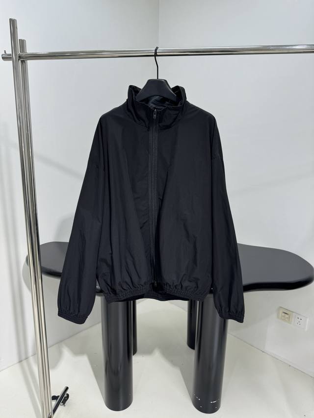 25 New Arrival 1996 Windbreaker Jacket Made of technical cotton poplin fabric Fe