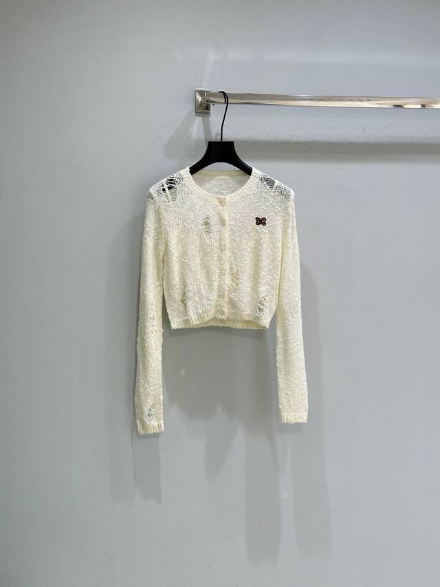 25Ss Early Autumn New Arrival! A creamy white knit cardigan with distressed deta