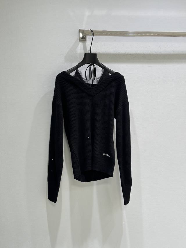 25Ss Autumn/Winter New Arrival! The slightly dropped shoulder design adds a touc