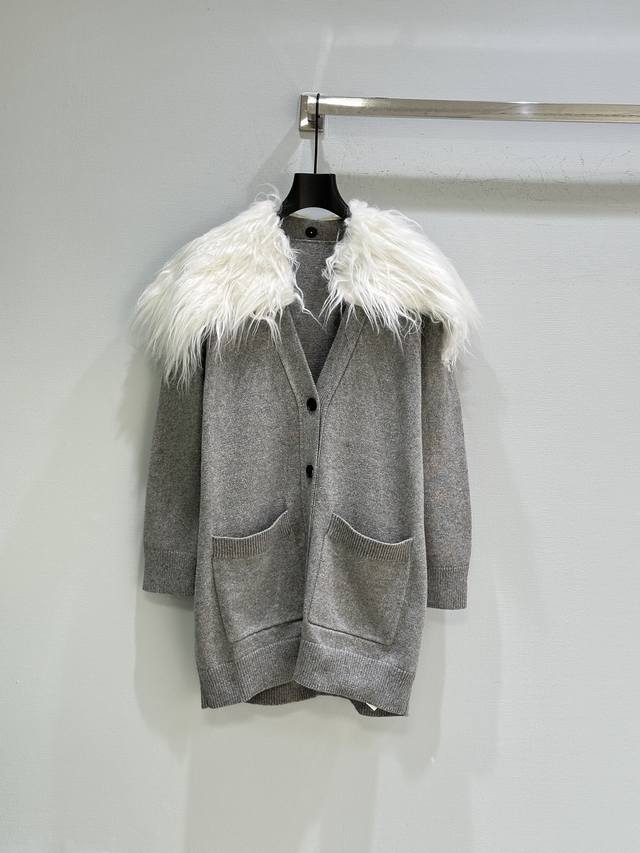 25Ss New Autumn/Winter Arrival! Fur-collared coat with detachable buttons and lo