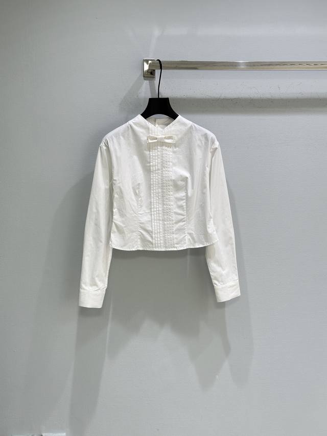 25Ss New Winter Arrival! The bow design at the neckline is sweet and playful, an