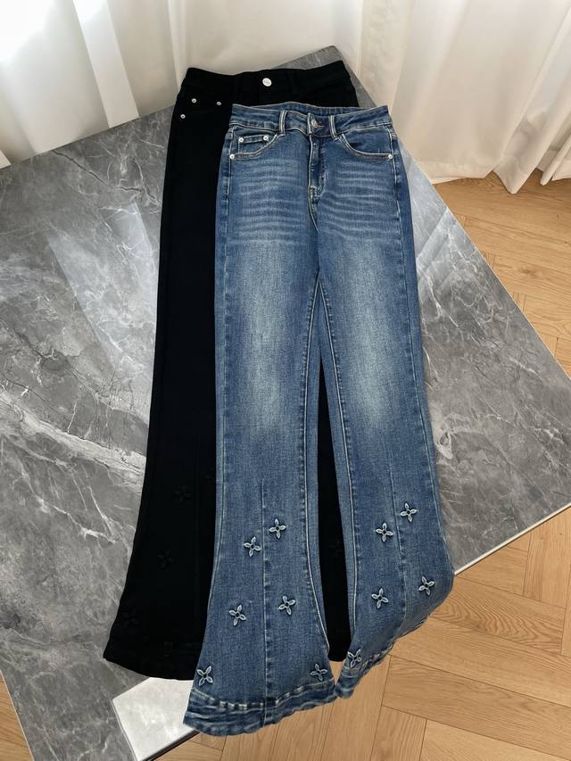 25 New style featuring a high-waisted, slightly flared design. The high-waisted