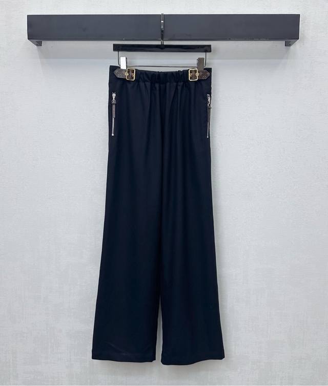Louis Vuitto*2025 New Arrival: Leather-buttoned Pleated Trousers, Custom Made wi