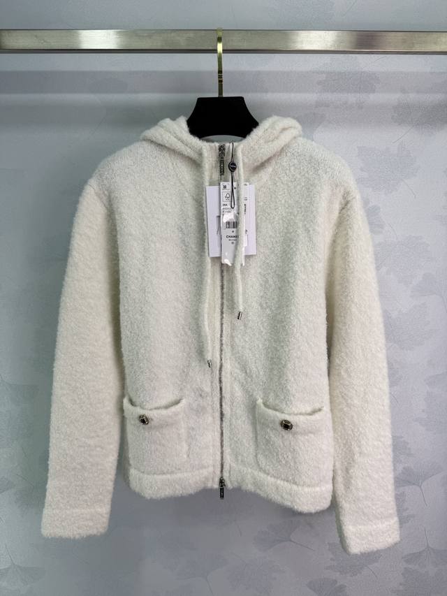 Ch*25 Autumn/Winter New Arrival Lambswool Hooded Jacket. Soft material, warm and