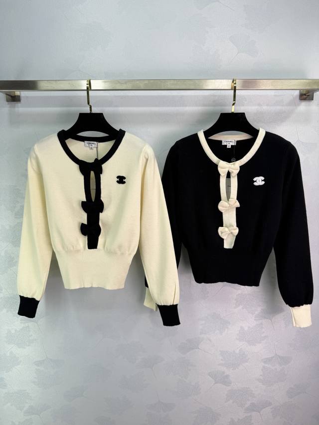 Ch*25 Early Autumn New Color Block Knit Top, Black and White Color Scheme is Sup