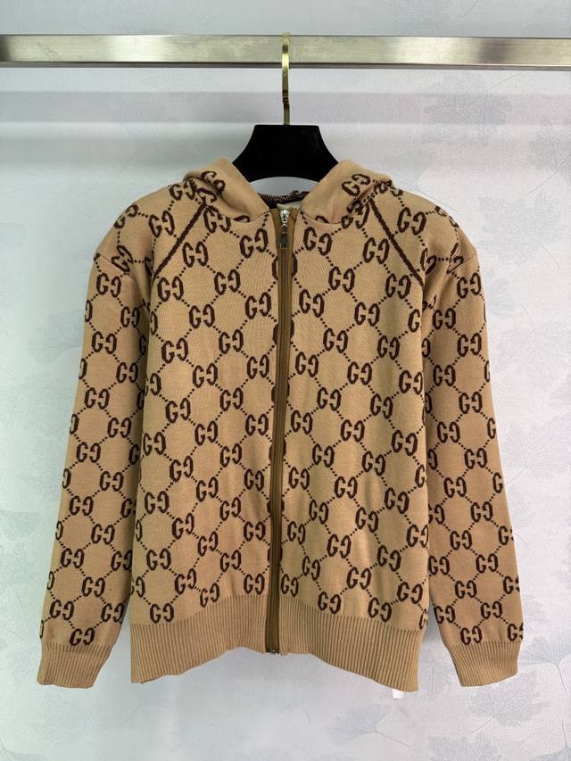 Gucci*Gg jacquard cashmere cardigan, camel-toned with classic double G logo, exu