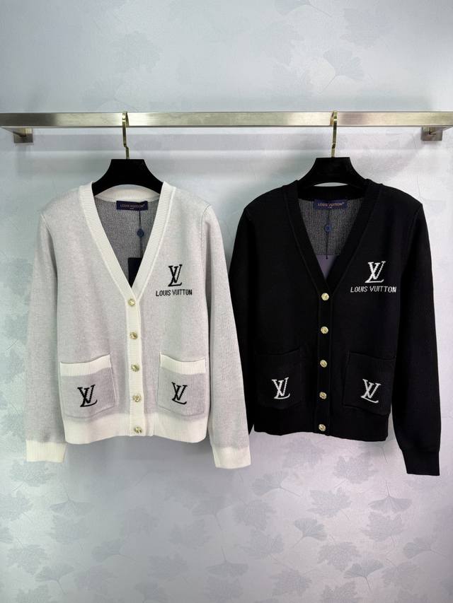 Lou*25 Autumn/Winter New Classic Knit Cardigan, V-neck design with metal buttons