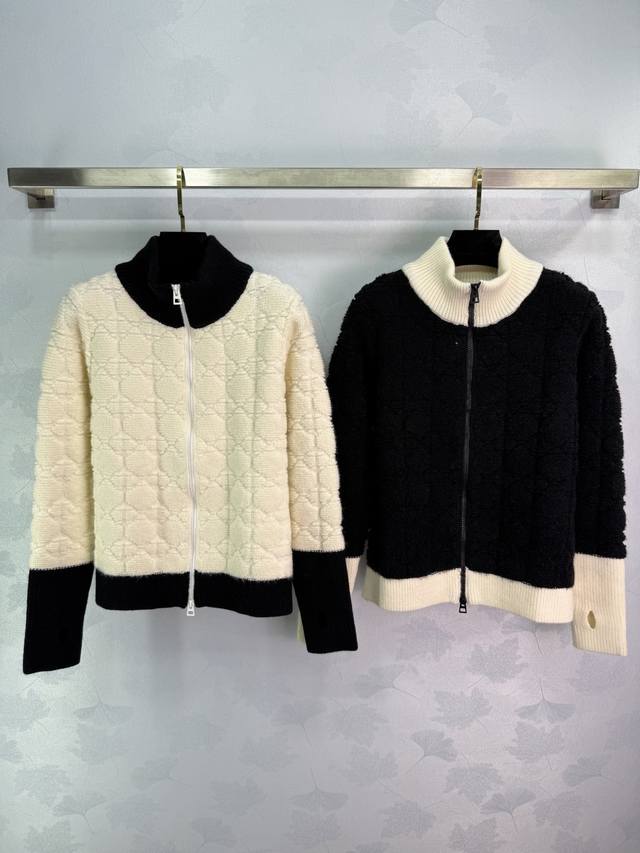 Dio*25 Autumn/Winter New Black and White Color Block Coat, made of shearling, wa