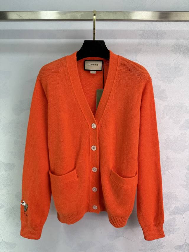 Gucc* Orange wool cardigan, made of wool, soft and warm, super comfortable to we