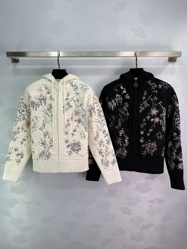 Dio*2025 Autumn/Winter Printed Jacket. Features a classic floral pattern with di