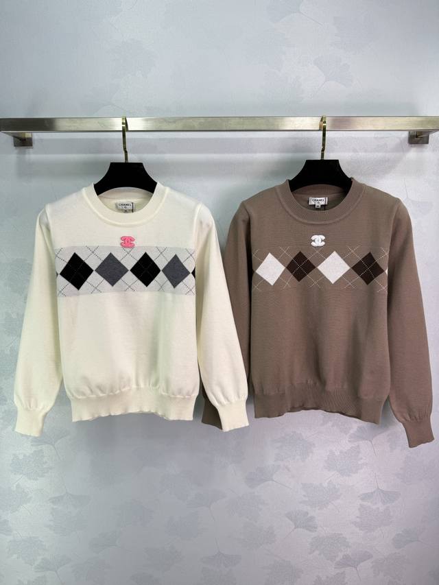 Chane* This argyle knit sweater is made of incredibly soft and comfortable mater