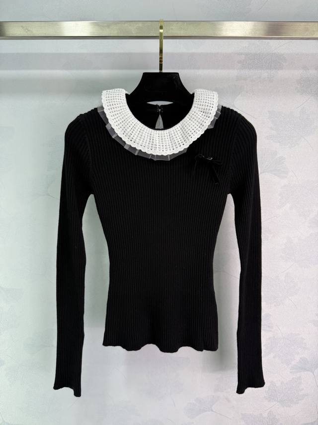 Ch*25 Early Autumn New Knitted Sweater, White Lace-Trimmed Collar. Exquisite lac