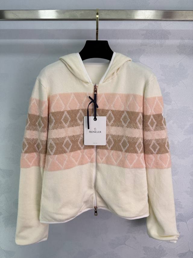 Mo*2025 Early Autumn New Arrival Diamond Pattern Hooded Jacket, Reversible Desig