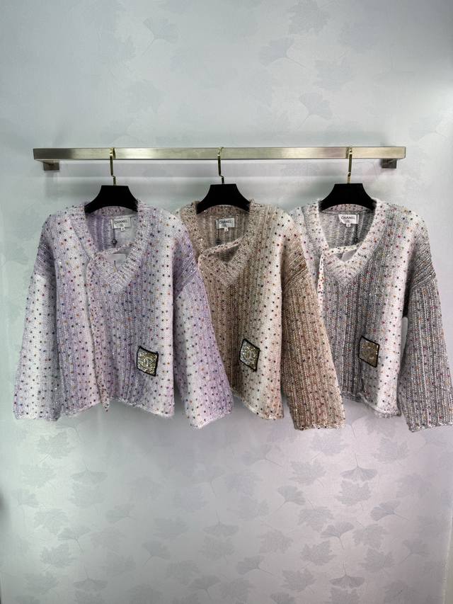 Ch*25 Autumn/Winter New Colorful Polka Dot Knit Top, V-neck design, colorful dot