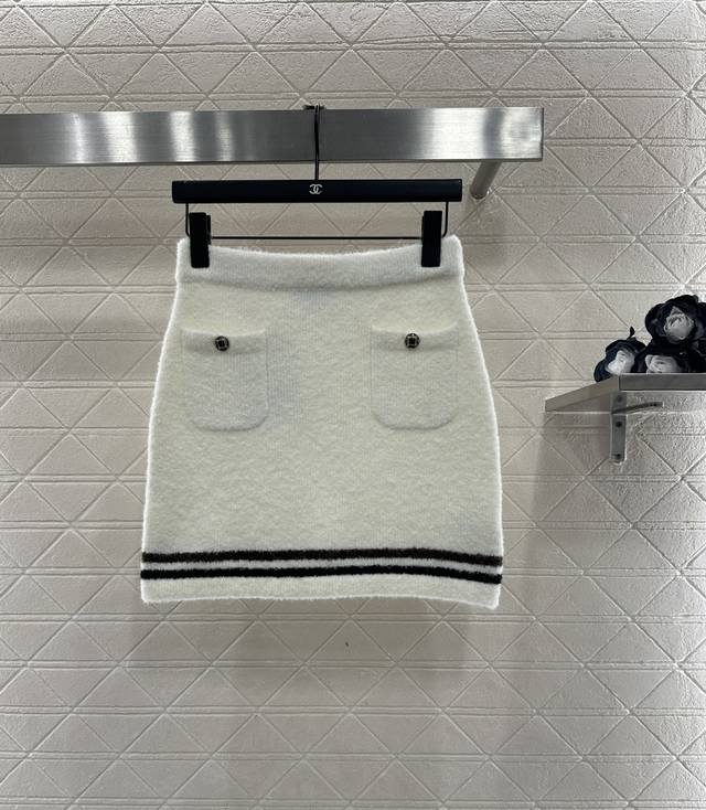 Chane* 2025 New Arrival Cashmere Knit Striped Bodycon Mini Skirt 25Coco Ski Seri